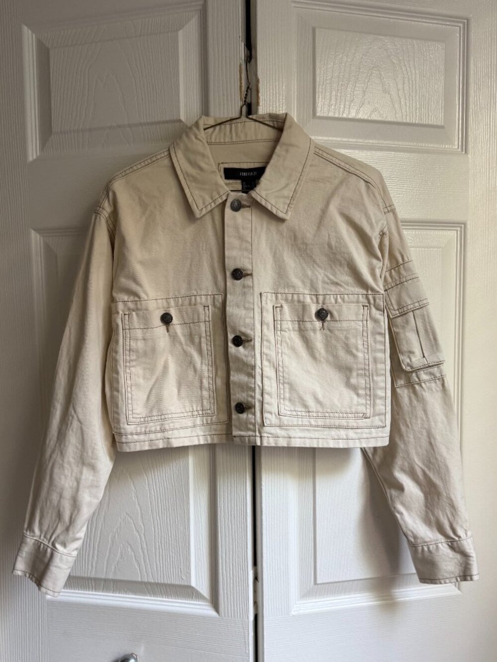 Boxy cropped shirt jacket
